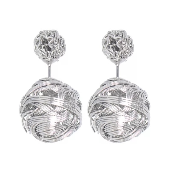 Jewelry - ⚜️[𝟯/$𝟭𝟴]⚜️Silver Double Ball Stud Earrings NEW